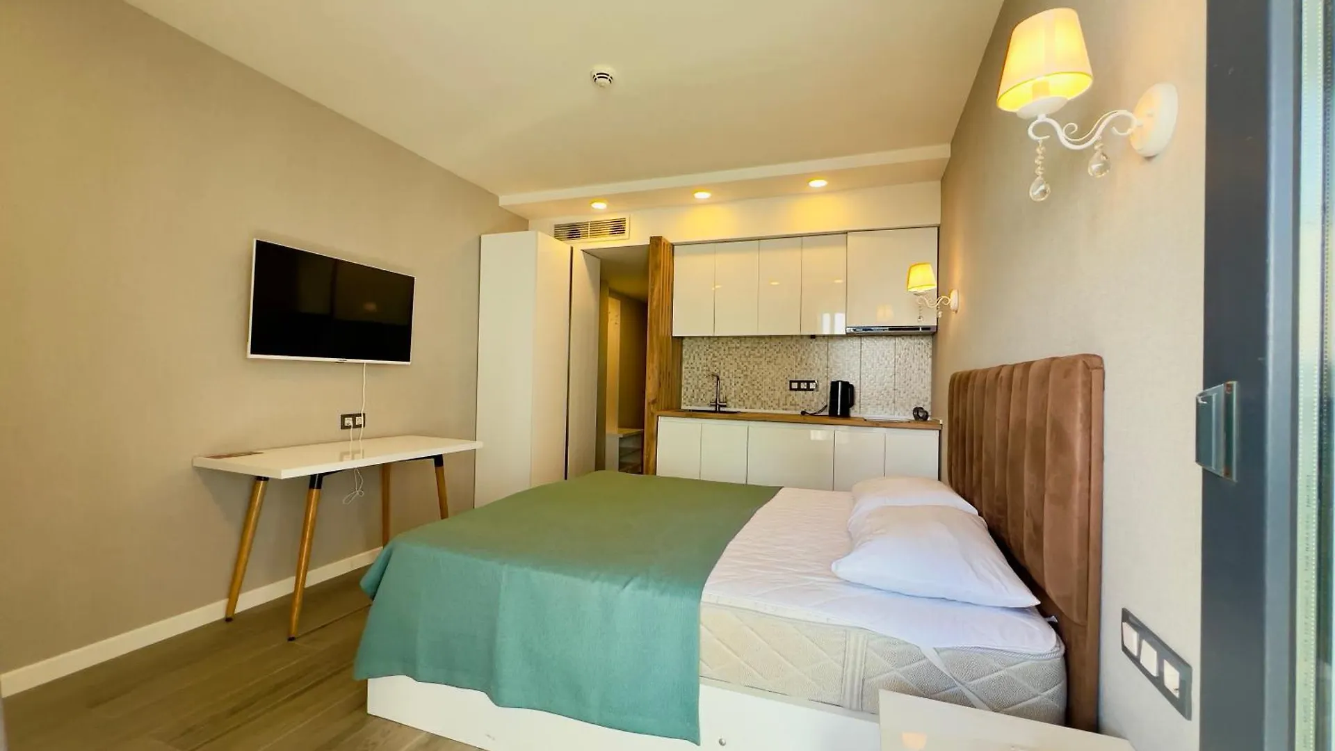 Apartment Апартаменты Студия С Видом На Море И Аллею Героев В Alliance Batumi Georgia