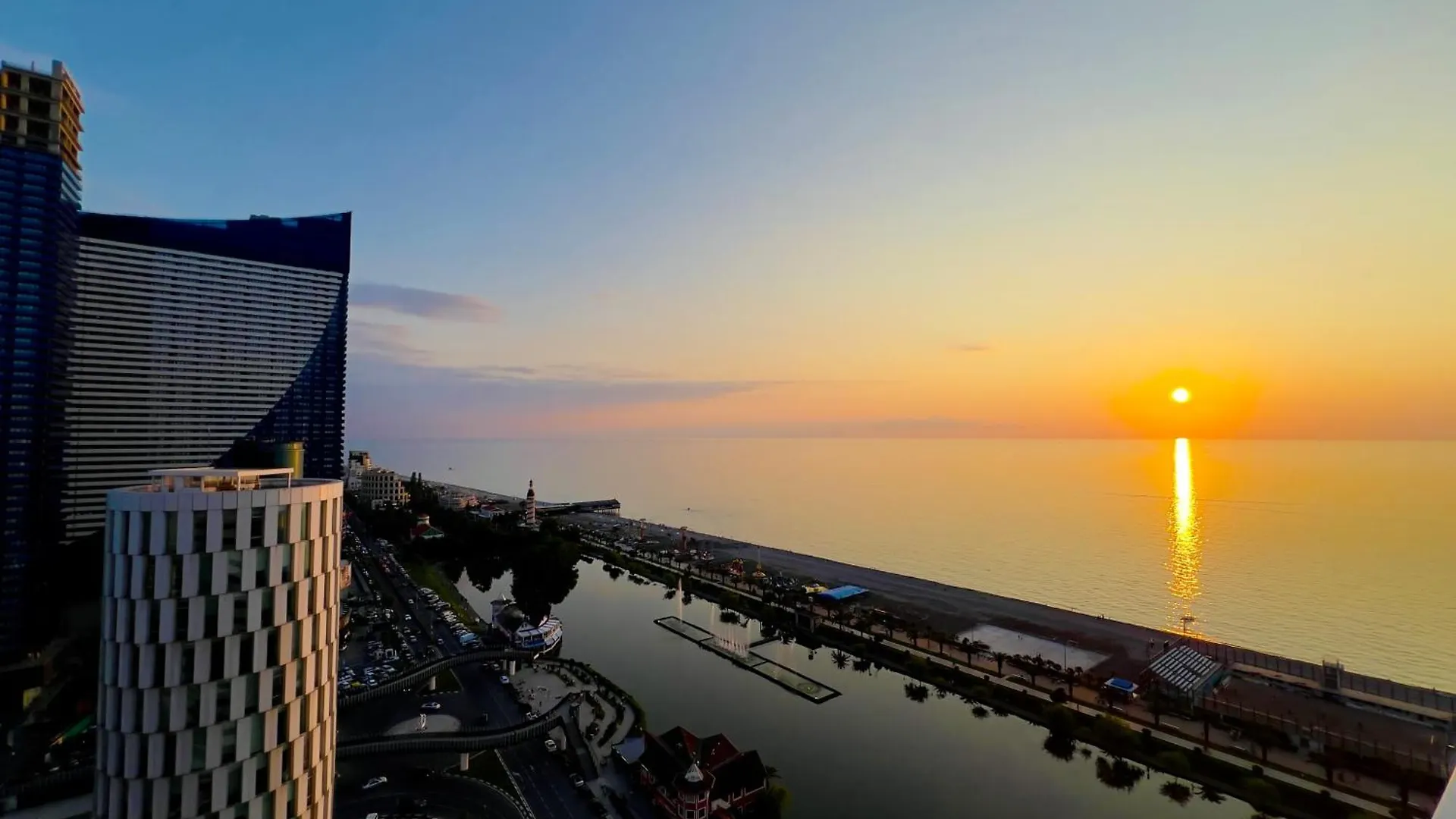 Apartment Апартаменты Студия С Видом На Море И Аллею Героев В Alliance Batumi